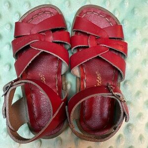 Toddler Size 8 Red The Salt Water Sandal